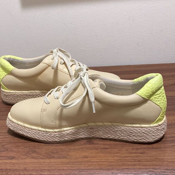 Franco Sarto NWOT Quinn Sneakers in Lemonade Leather. Woman’s size 7 M. - Picture 2 of 7